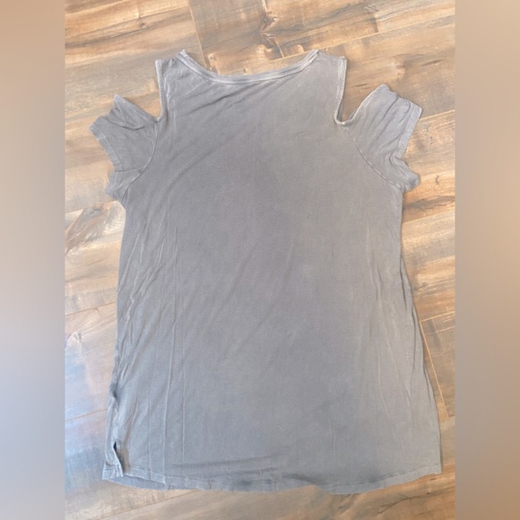 American Eagle Cold Shoulder T-Shirt - Picture 2 of 2